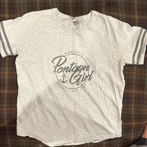 Pontoon girl tee